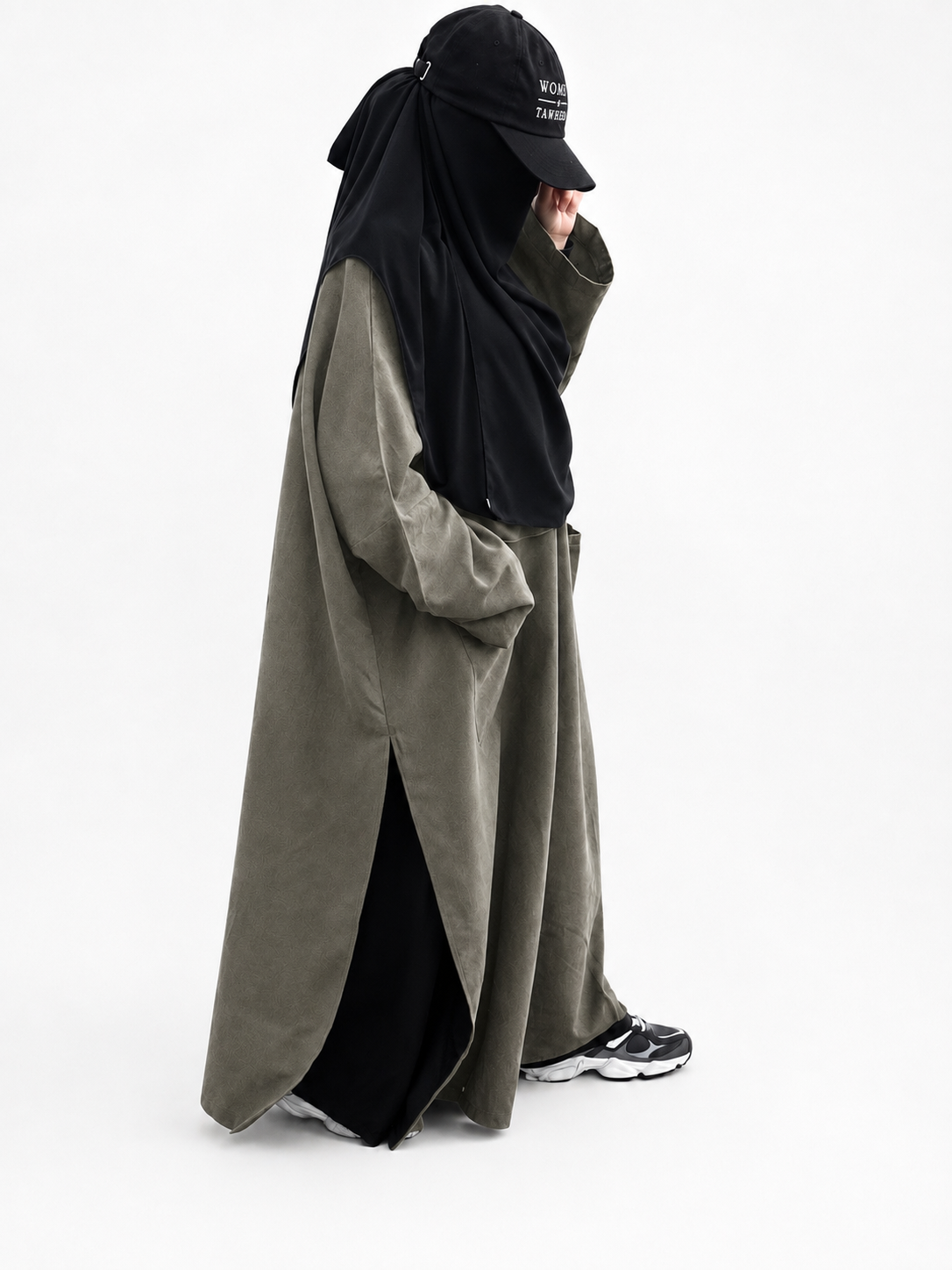 Stride Abaya